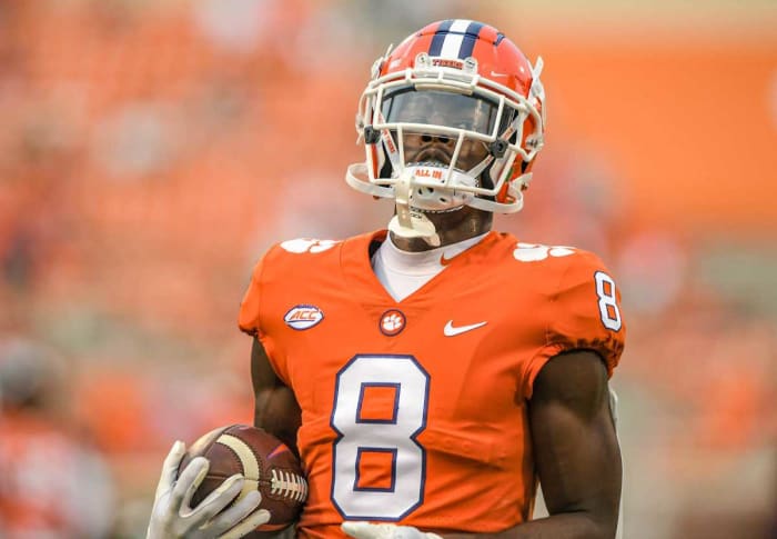 Clemson wide receiver Justyn Ross (8) warms up before the game with Clemson and Boston College in Clemson, S.C. Saturday, October 2, 2021. Ncaa Football Acc Clemson Boston College